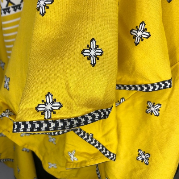 W Yellow Boho Printed Cropped Top Bell Sleeves L NWT Bollywood - Picture 5 of 9